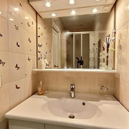 Luxury 3 Bedroom Champs-elysees *
