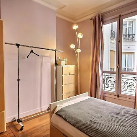Luxury 3 Bedroom Champs-elysees
