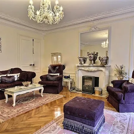Luxury 3 Bedroom Champs-elysees Apartmán